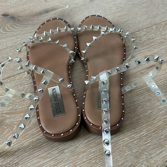 Clear Steve Madden Travel Sandal, size 6.5. - Picture 4 of 5